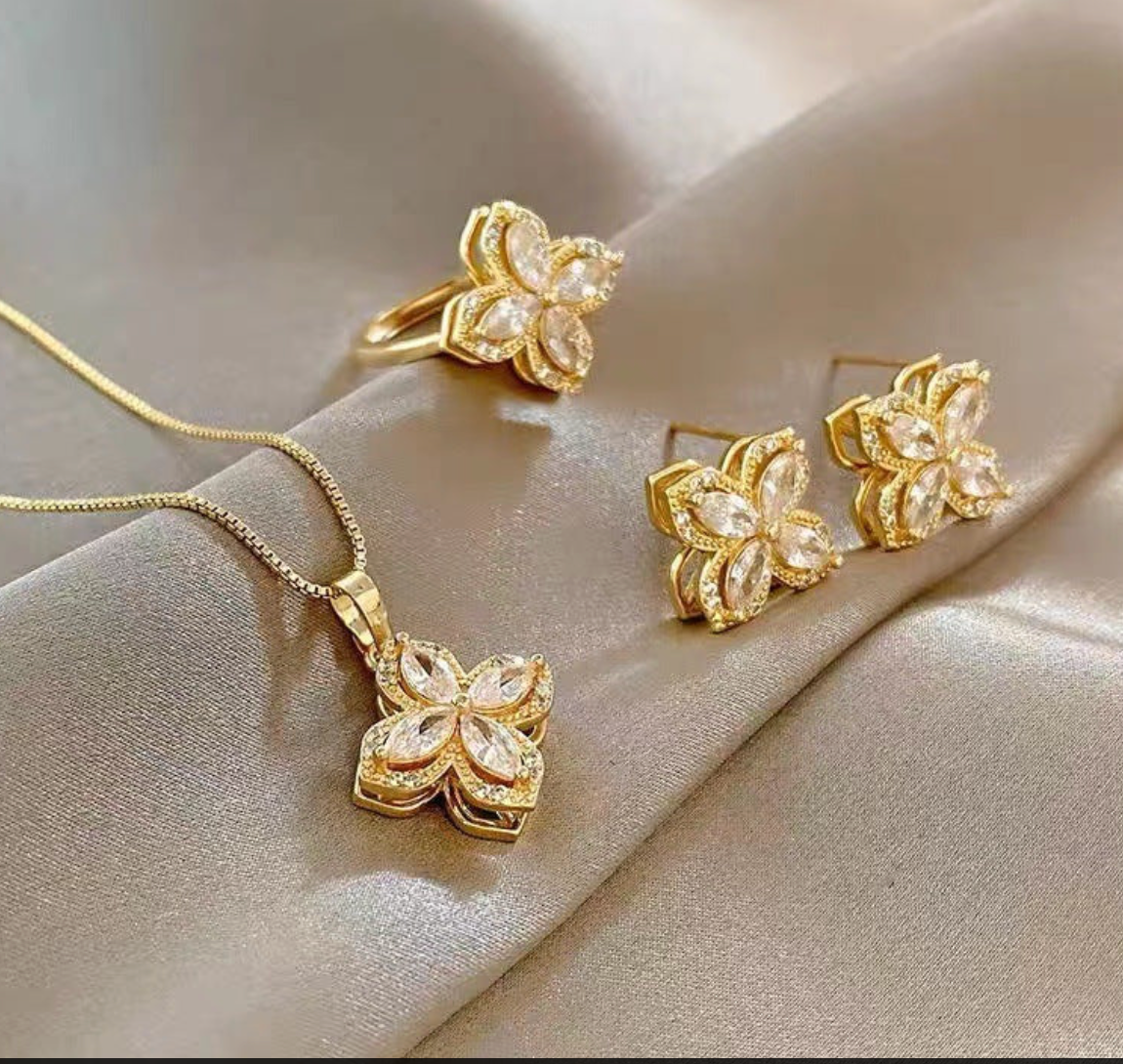 The Flower Necklace,Earings and Ring Set