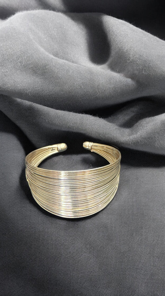 The Gold Bold Bangle #B15